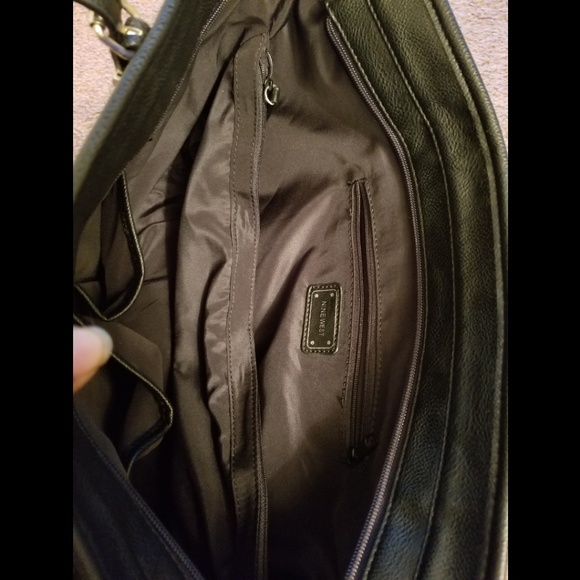 Ninewest - Picture 5 of 6